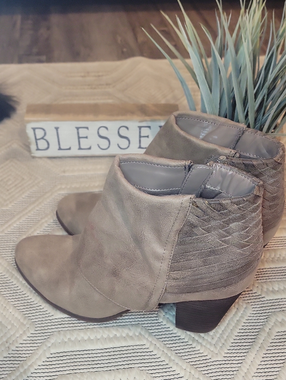 Cupid Taupe Suede Ankle Booties with Woven Back SZ 8.5